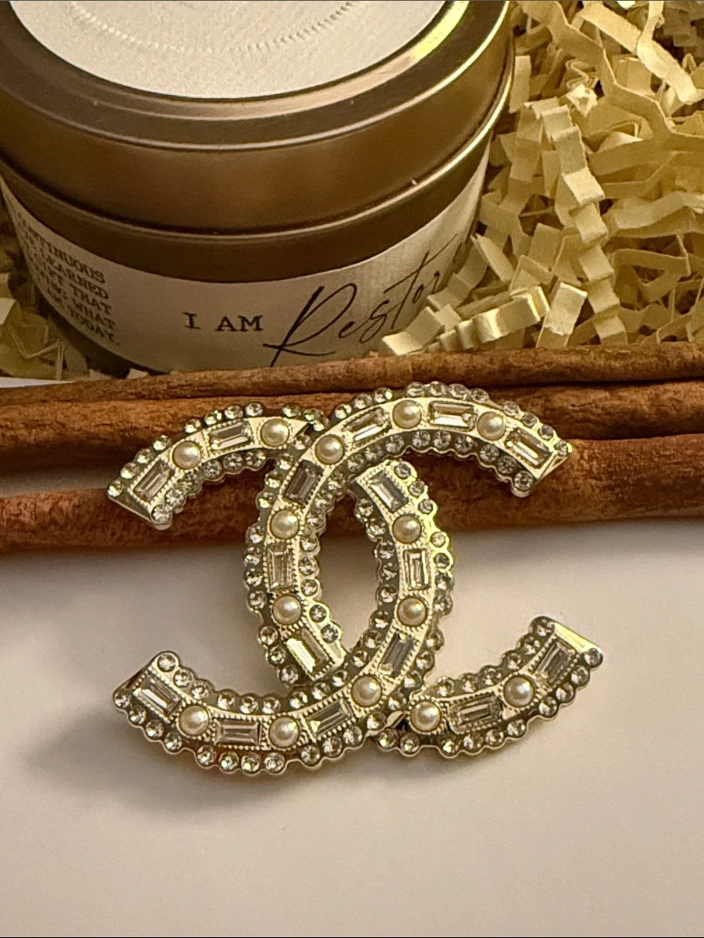 Fashion Jewelry Gold-Tone Pearl & Crystal Interlocking Brooch